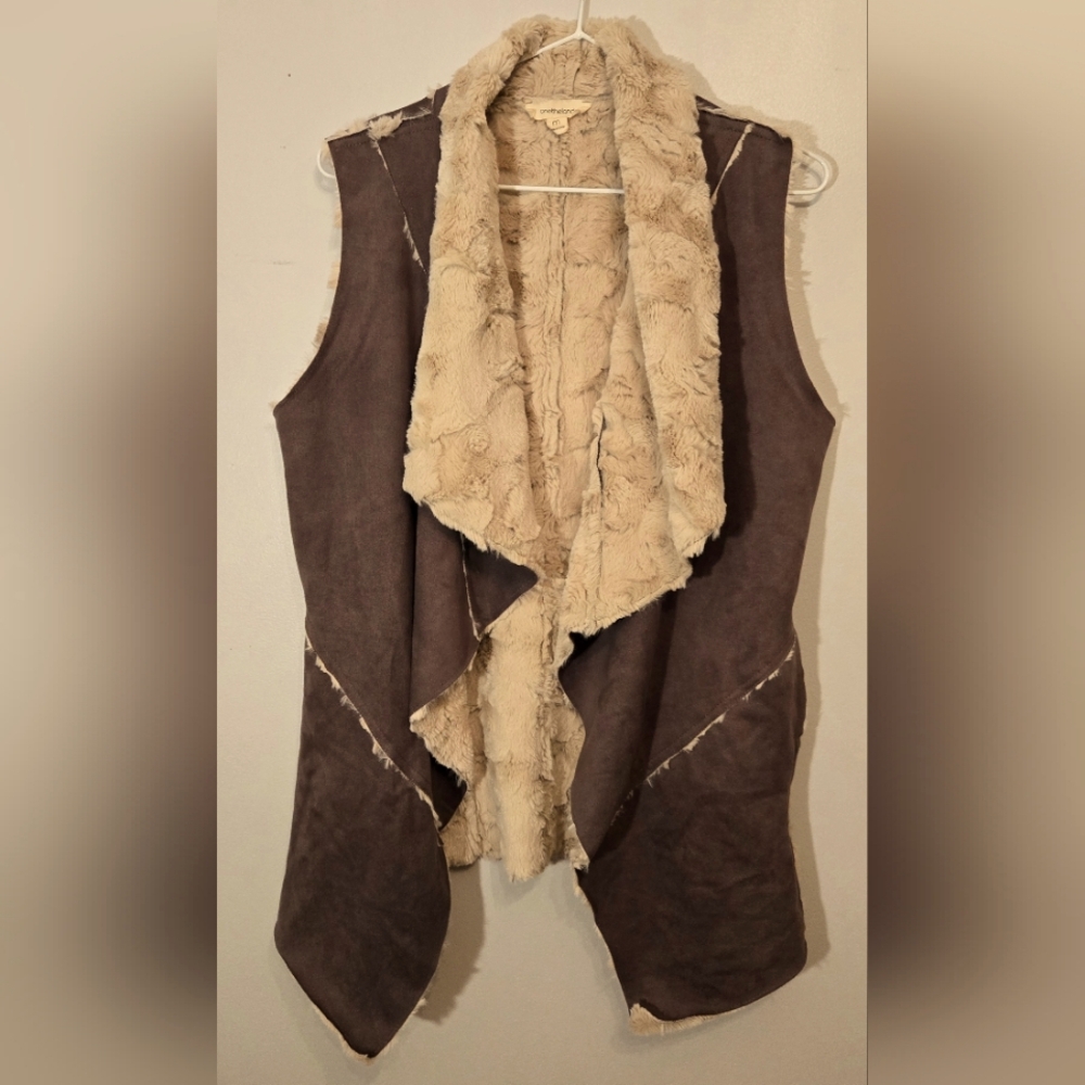Ladies Onetheland size M vest